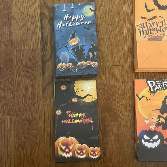 Halloween Bags set of 48 & 48 Stickers NWT - Picture 4 of 8
